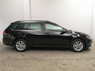 2016 Volkswagen Golf - Thumbnail