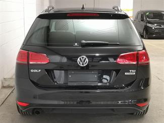 2016 Volkswagen Golf - Thumbnail