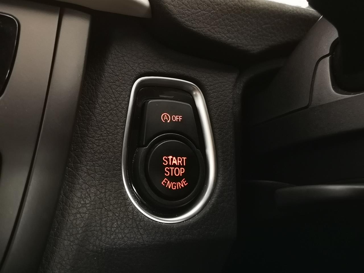2015 BMW 320i