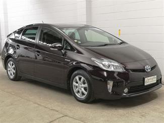 2014 Toyota Prius - Thumbnail