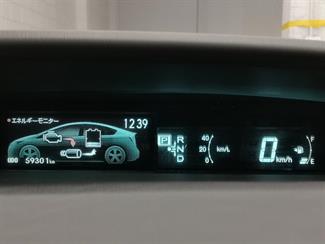 2014 Toyota Prius - Thumbnail