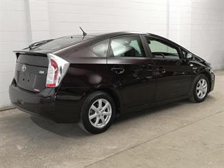 2014 Toyota Prius - Thumbnail