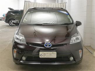 2014 Toyota Prius - Thumbnail