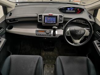 2013 Honda Freed - Thumbnail