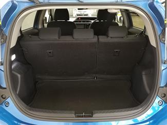 2015 Toyota Aqua - Thumbnail