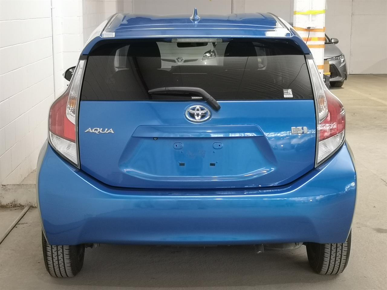 2015 Toyota Aqua