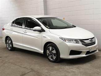 2015 Honda Grace - Thumbnail