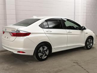 2015 Honda Grace - Thumbnail