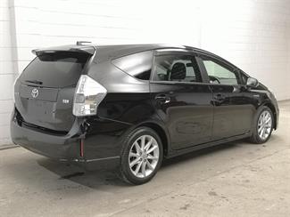 2015 Toyota Prius - Thumbnail