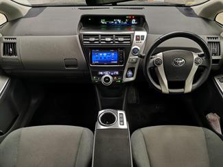 2015 Toyota Prius - Thumbnail