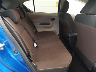 2013 Toyota Aqua - Thumbnail