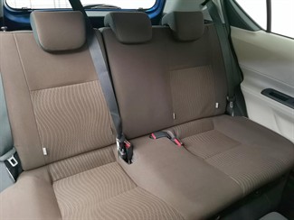 2013 Toyota Aqua - Thumbnail