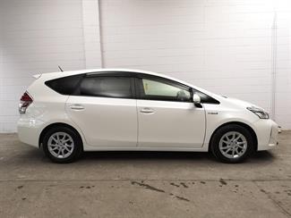 2015 Toyota Prius - Thumbnail
