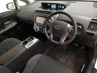 2015 Toyota Prius - Thumbnail