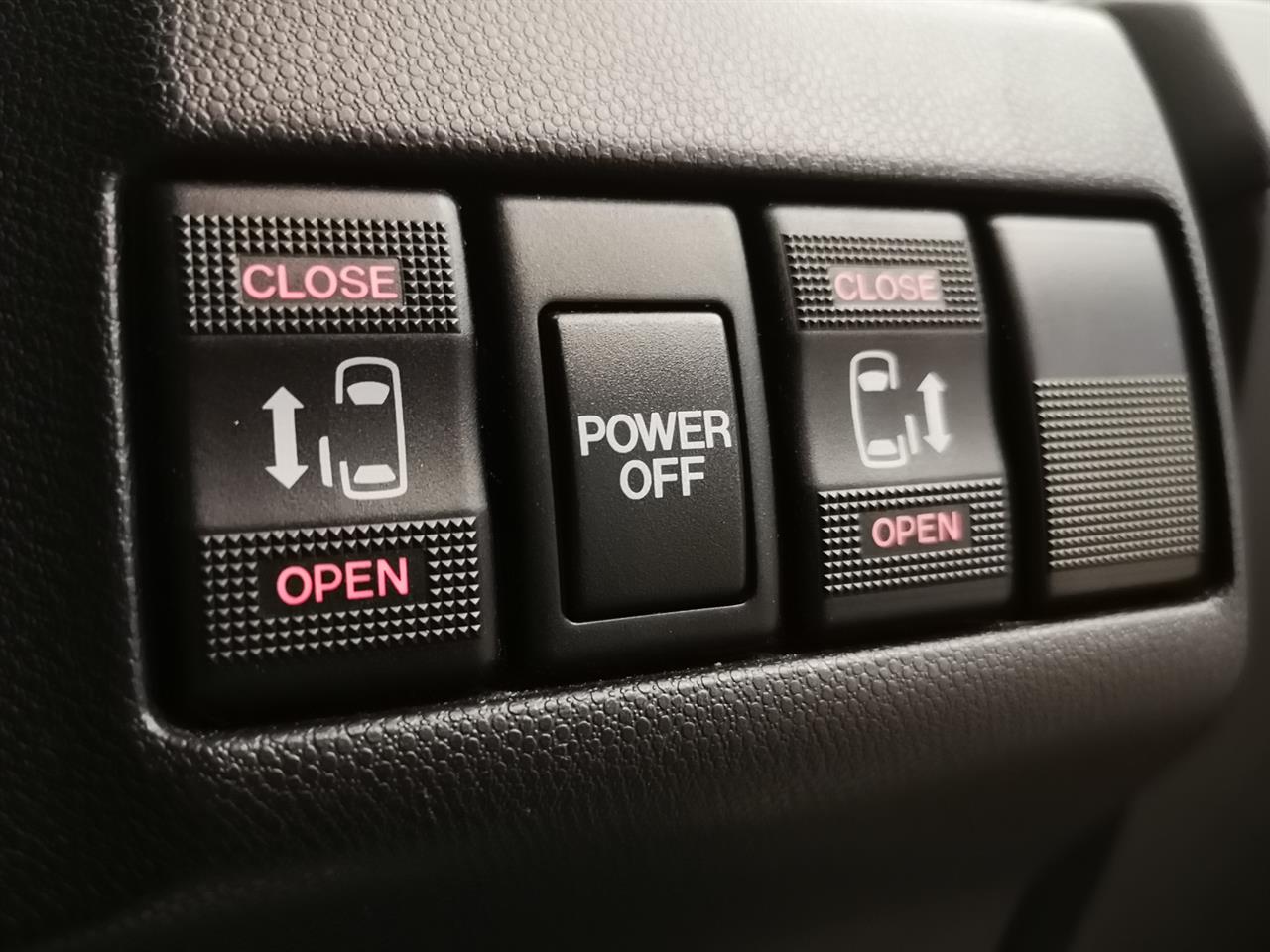 2013 Mazda Premacy