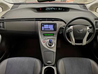 2013 Toyota Prius - Thumbnail