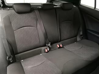 2018 Toyota Prius - Thumbnail