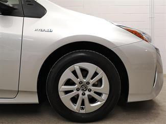 2018 Toyota Prius - Thumbnail