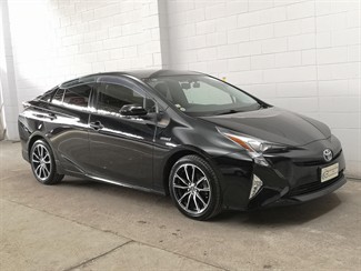 2019 Toyota Prius - Thumbnail