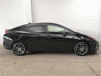 2019 Toyota Prius - Thumbnail