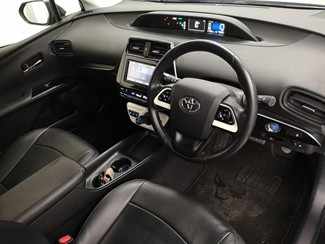 2019 Toyota Prius - Thumbnail