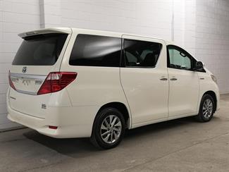 2012 Toyota Alphard - Thumbnail