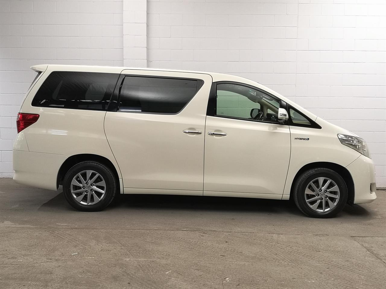 2012 Toyota Alphard