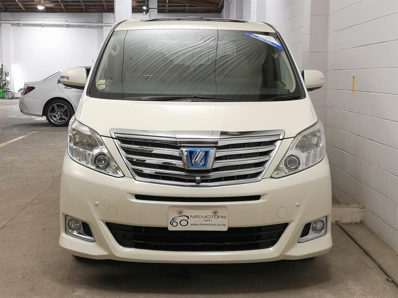 2012 Toyota Alphard