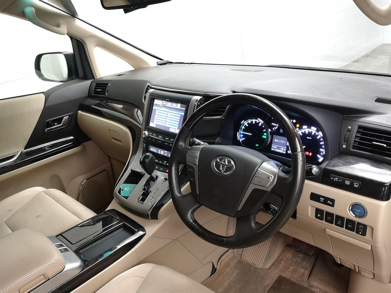 2012 Toyota Alphard