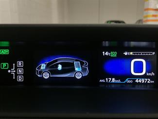 2017 Toyota Prius - Thumbnail