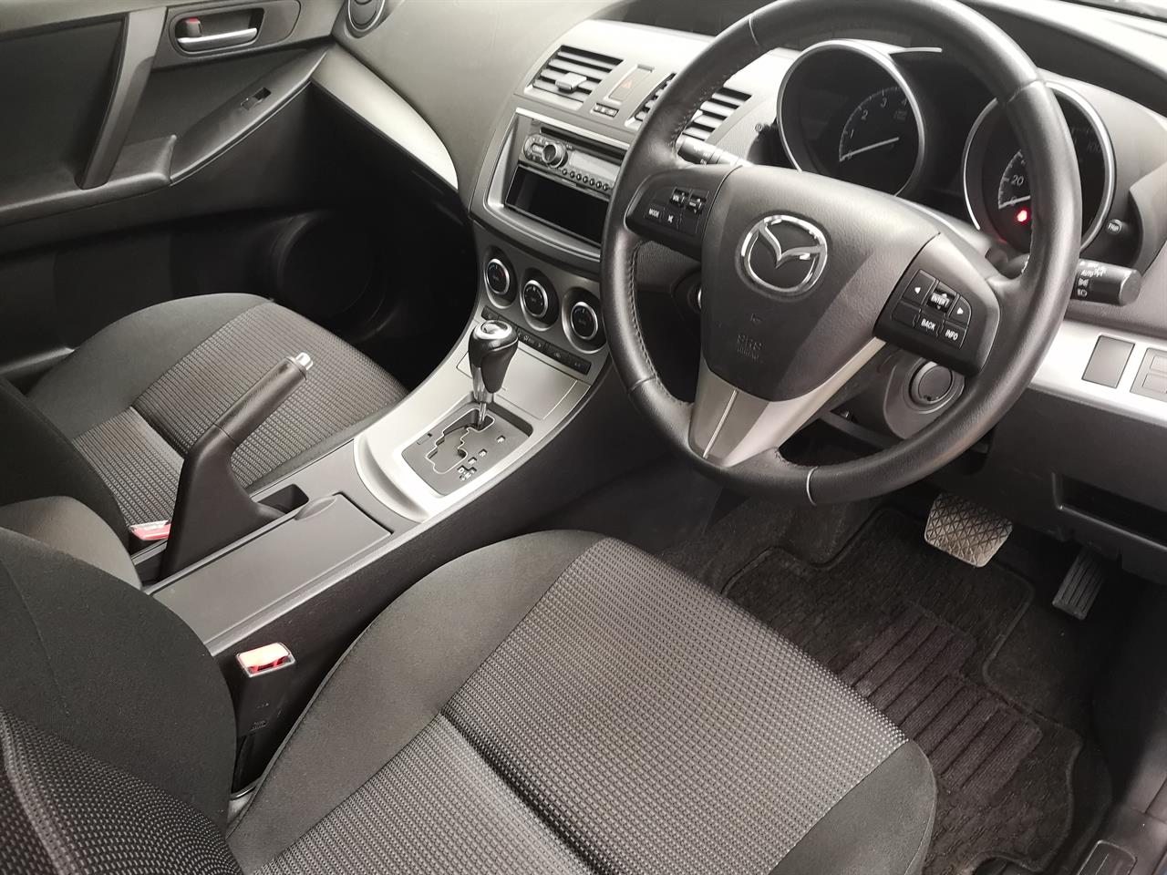 2012 Mazda Axela