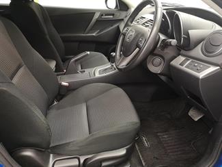 2012 Mazda Axela - Thumbnail