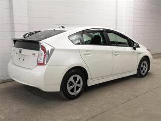 2014 Toyota Prius - Thumbnail