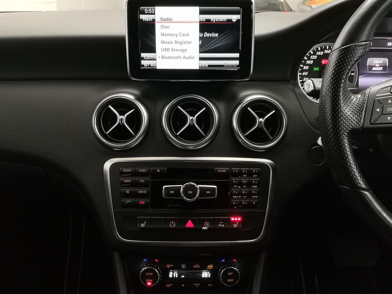 2015 Mercedes-Benz A180