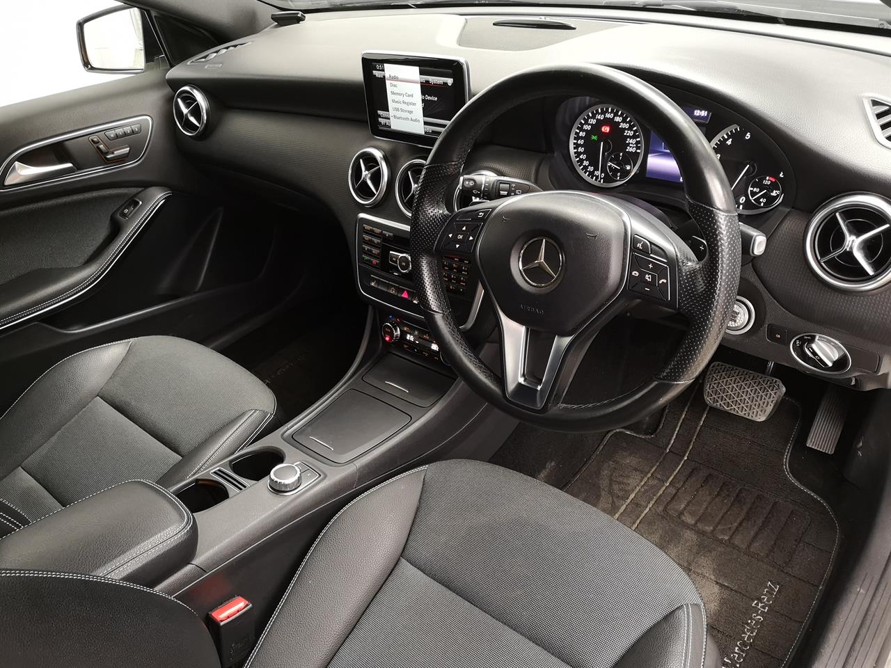 2015 Mercedes-Benz A180
