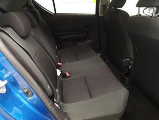 2016 Toyota Aqua - Thumbnail