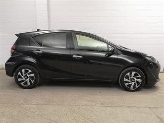 2021 Toyota Aqua - Thumbnail