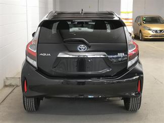 2021 Toyota Aqua - Thumbnail