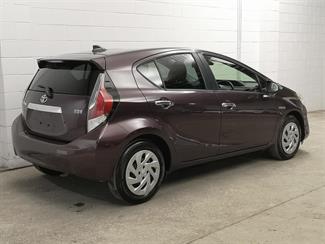 2016 Toyota Aqua - Thumbnail
