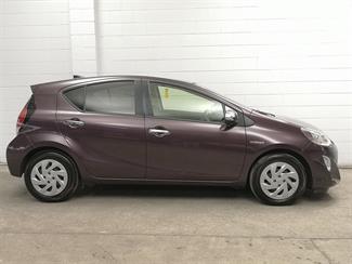 2016 Toyota Aqua - Thumbnail