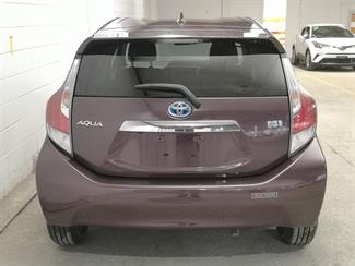 2016 Toyota Aqua - Thumbnail