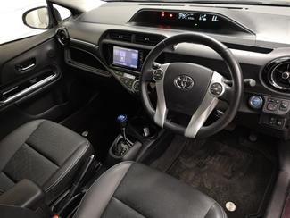 2016 Toyota Aqua - Thumbnail