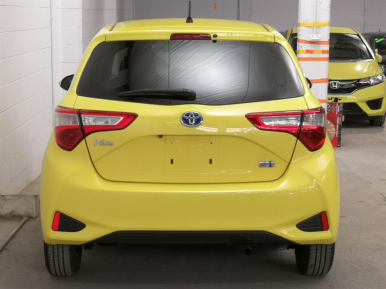 2017 Toyota Vitz