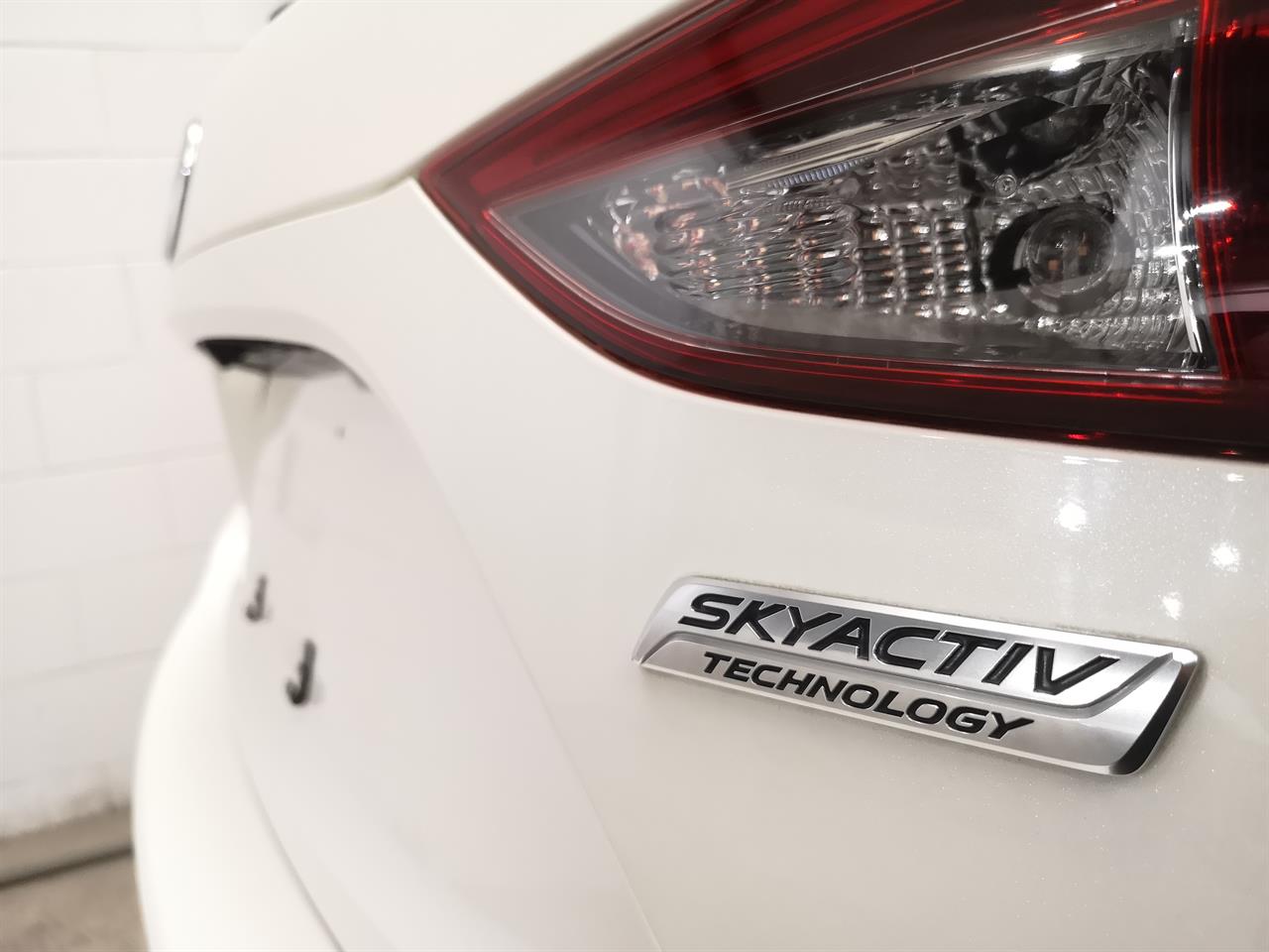 2018 Mazda Axela