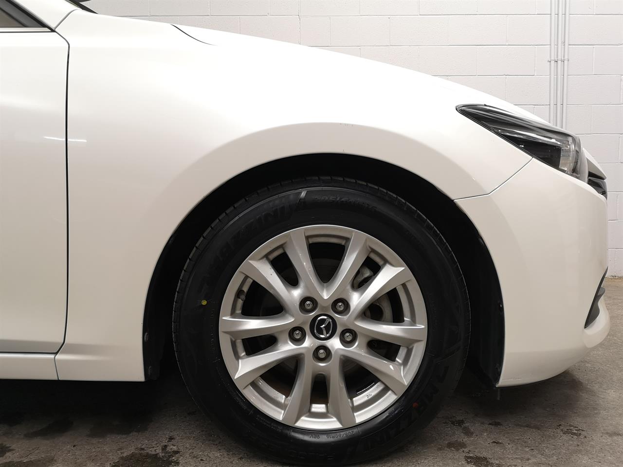 2018 Mazda Axela