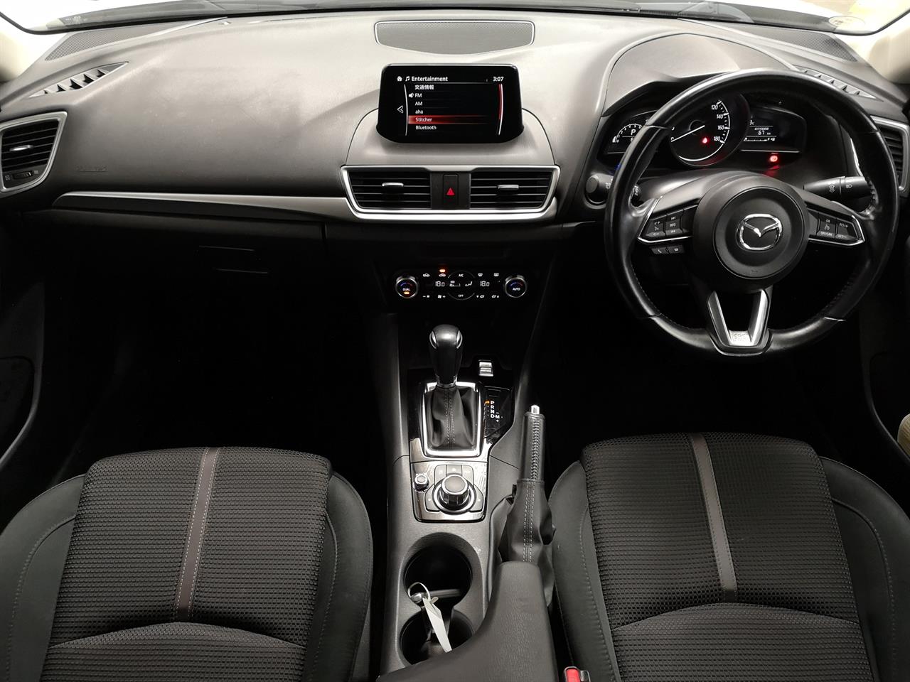 2018 Mazda Axela