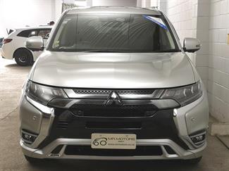 2021 Mitsubishi Outlander - Thumbnail