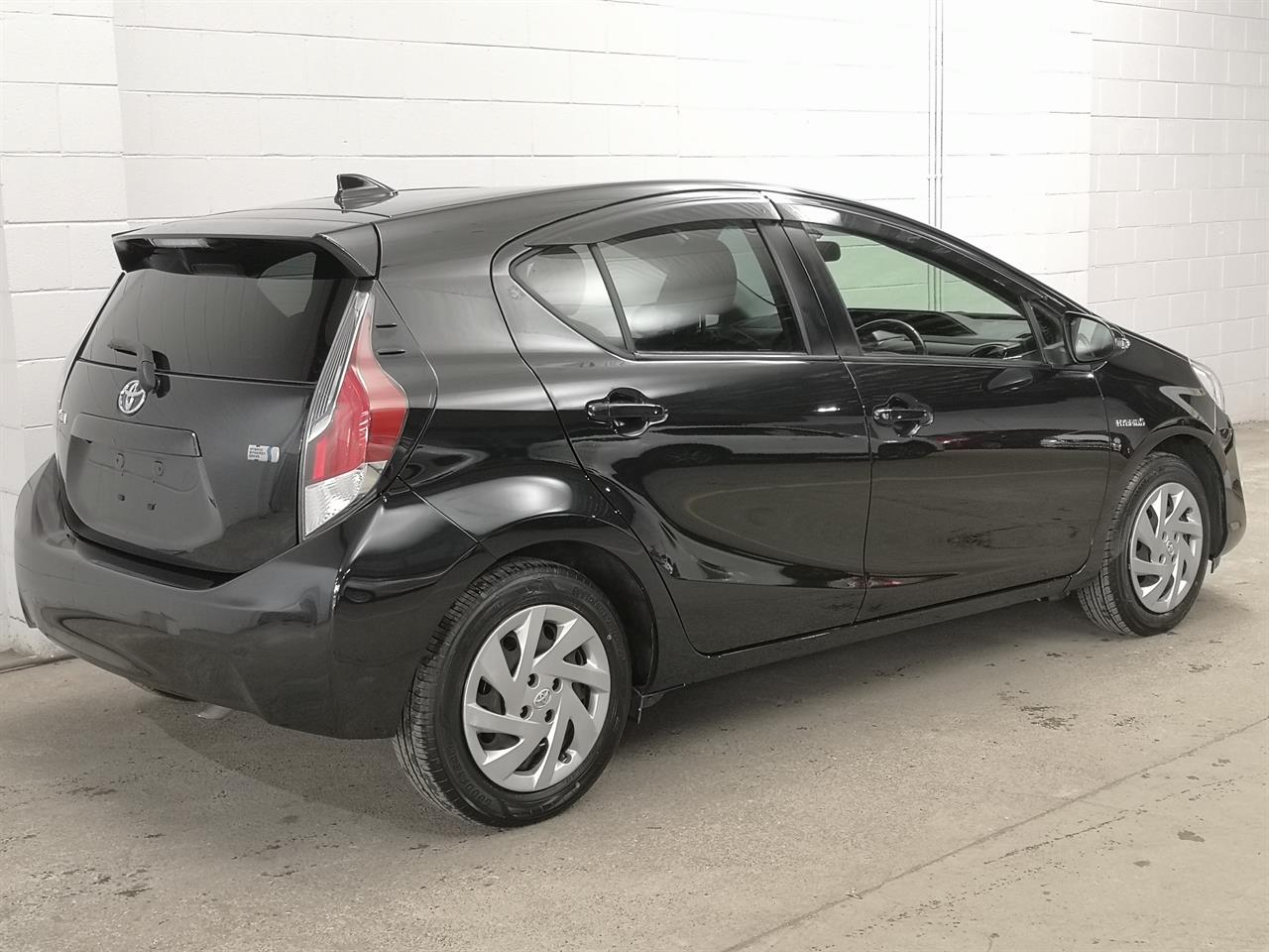 2015 Toyota Aqua