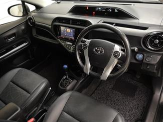 2015 Toyota Aqua - Thumbnail