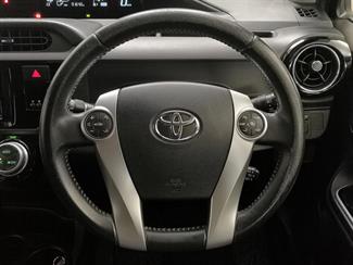 2015 Toyota Aqua - Thumbnail